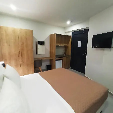Trianon Aparthotel 2*